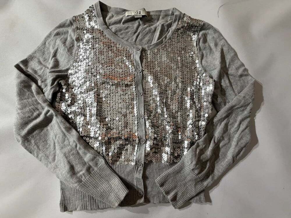 XXI Forever 21 Grey Sequin Front Long Sleeve Cardigan Sweater Womens Medium